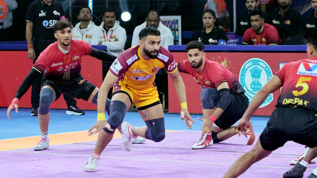 ভারত থেকে সুপার 10, বিজয় তেলুগু টাইটানসকে মিনি-কোয়ালিফায়ার বনাম বেঙ্গালুরু বুলস জয় করতে সাহায্য করে; এলিমিনেটর 3 এ পৌঁছান